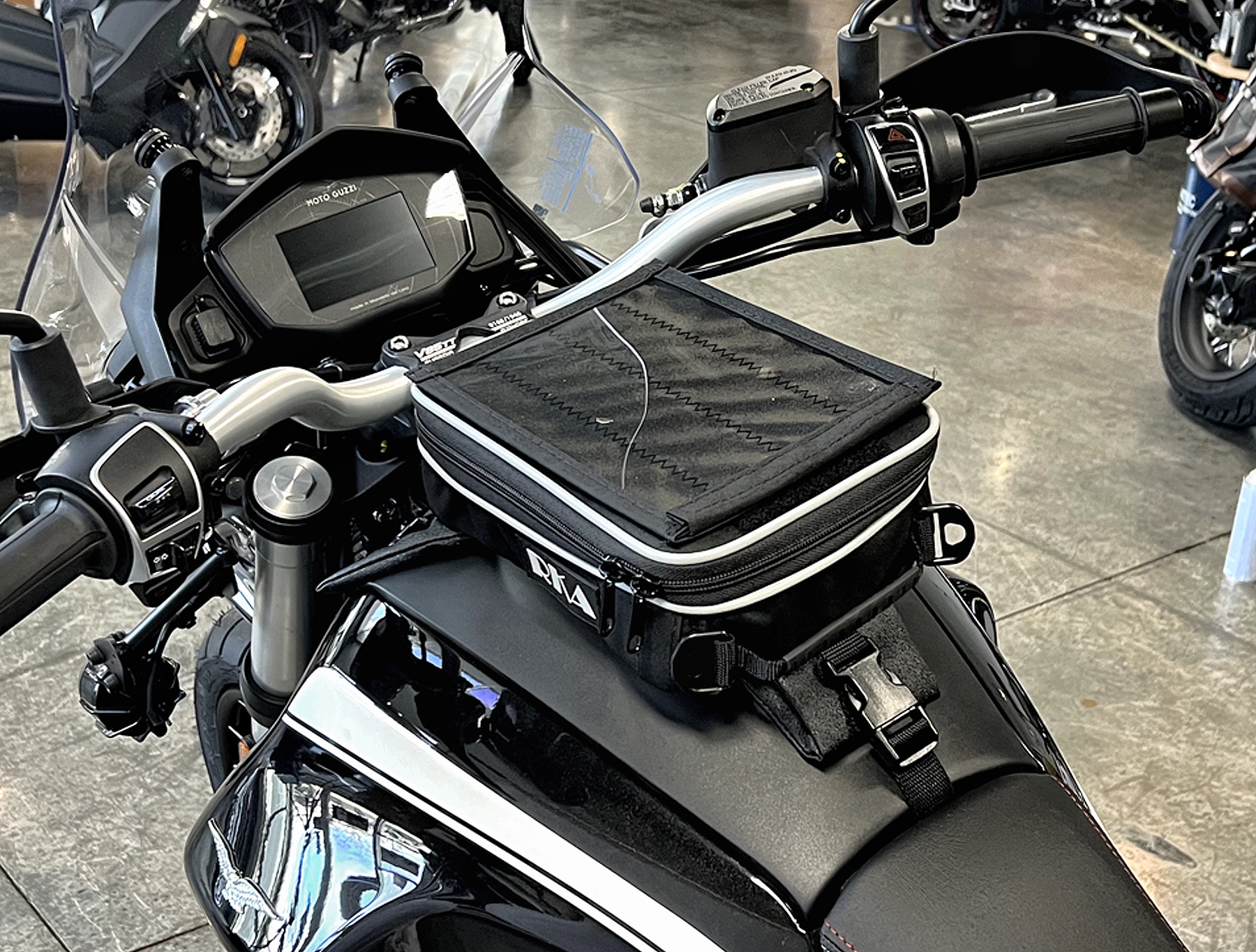 1205 Motorcycle luggage · Motocard